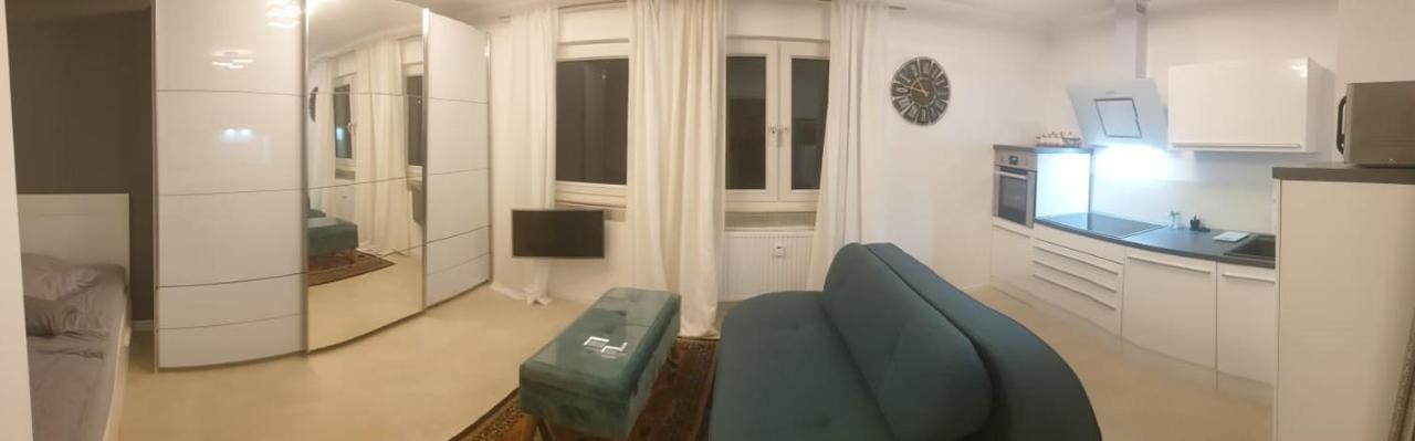 Apartment Mit Schoener, Moderner Einrichtung ケルン エクステリア 写真